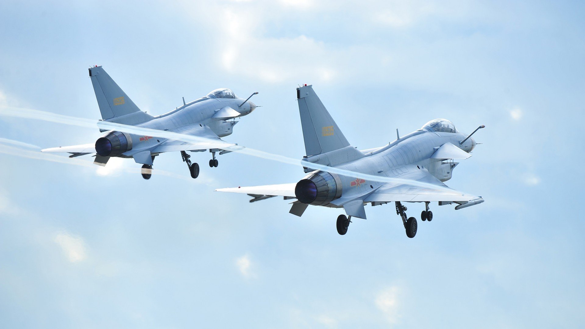 欧冠半决赛之夜，塔图姆刷新纪录，当绿茵场与篮球馆的传奇交汇