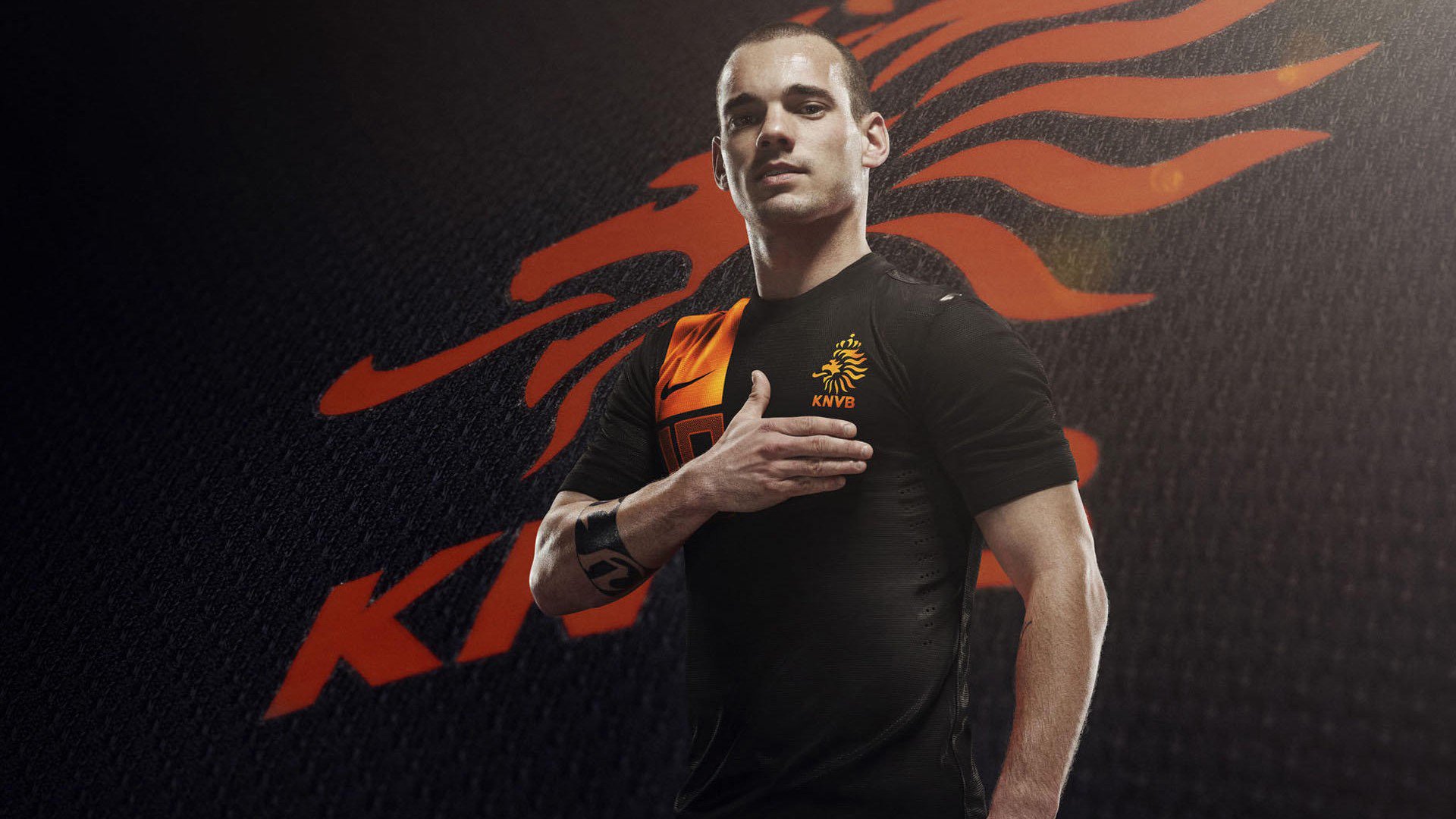 奥亚尔萨瓦尔一锤定音,国际米兰逆境险胜利物浦