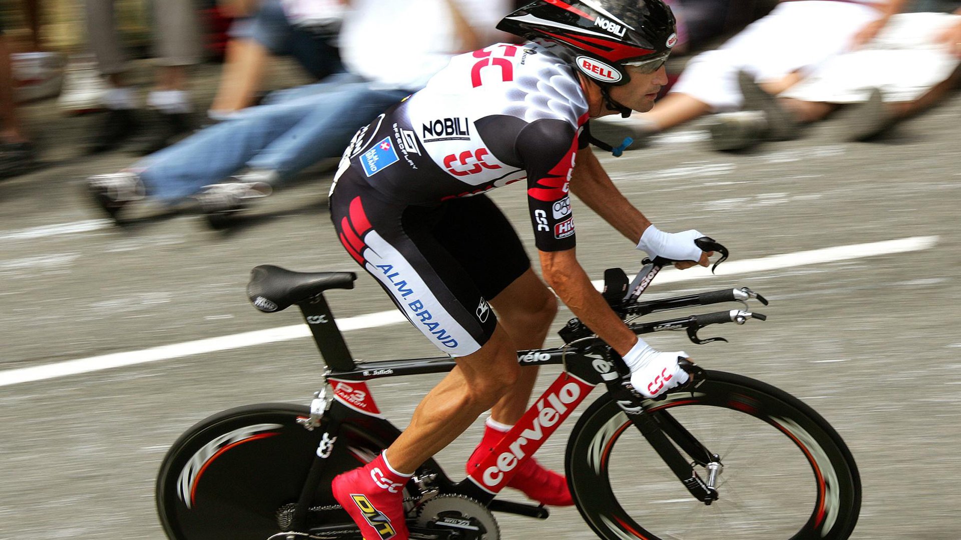 开云足球直播-联合杯碾压澳网？德约科维奇用统治级表现重新定义赛季序章